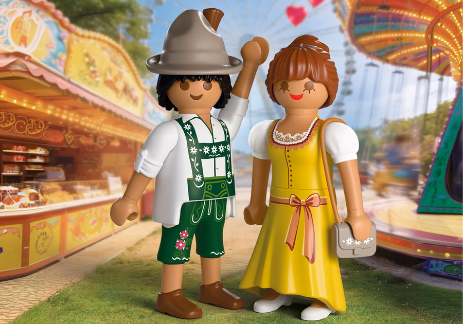 Cuplu în costum bavarez